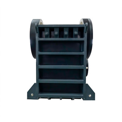Équipement de concassage du minerai de fer Machine de concassage de mâchoires 132KW Avec une capacité de 500 T / h